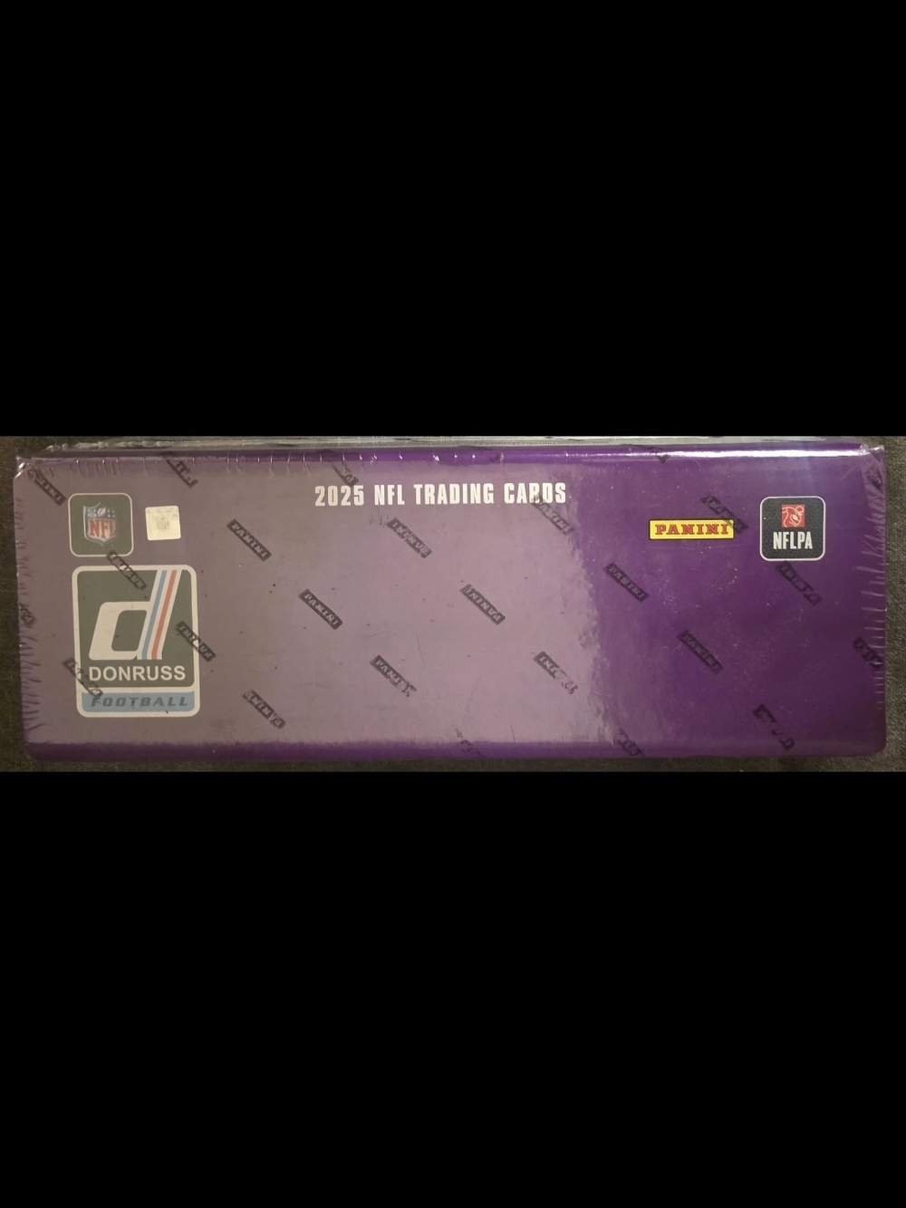 Donruss 2025 NFL Trading Cards Box - Purple